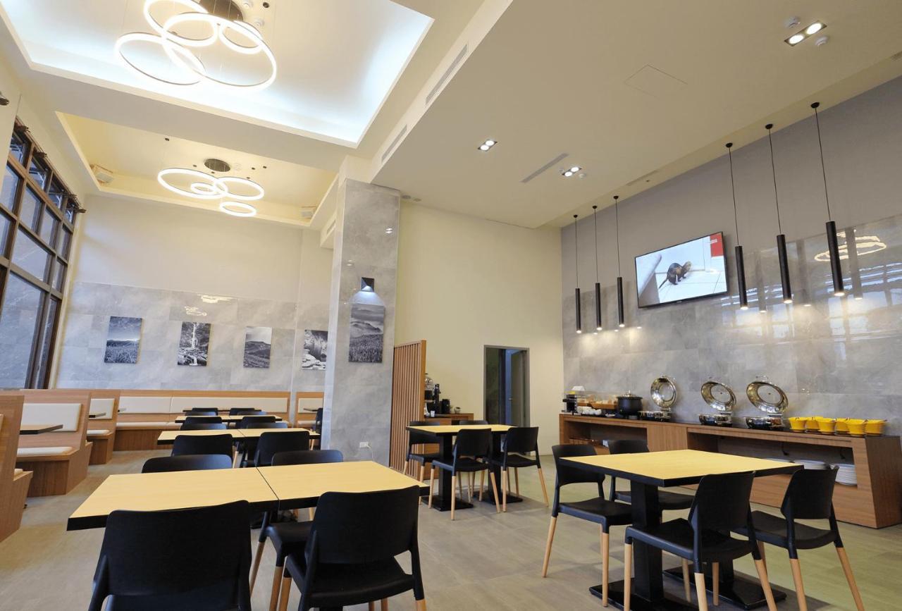 Ket Hotel Yuli Eksteriør bilde